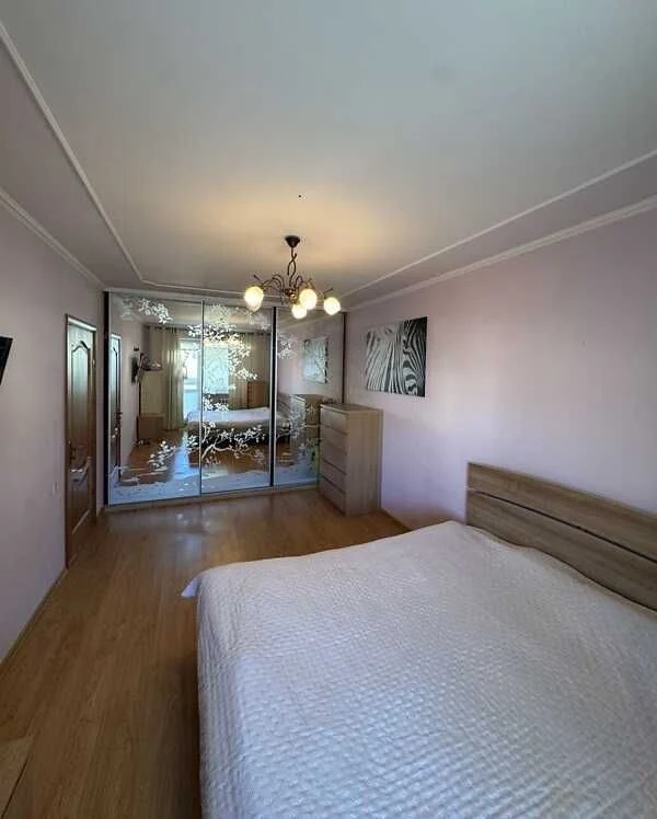 Apartment with renovation near tax office