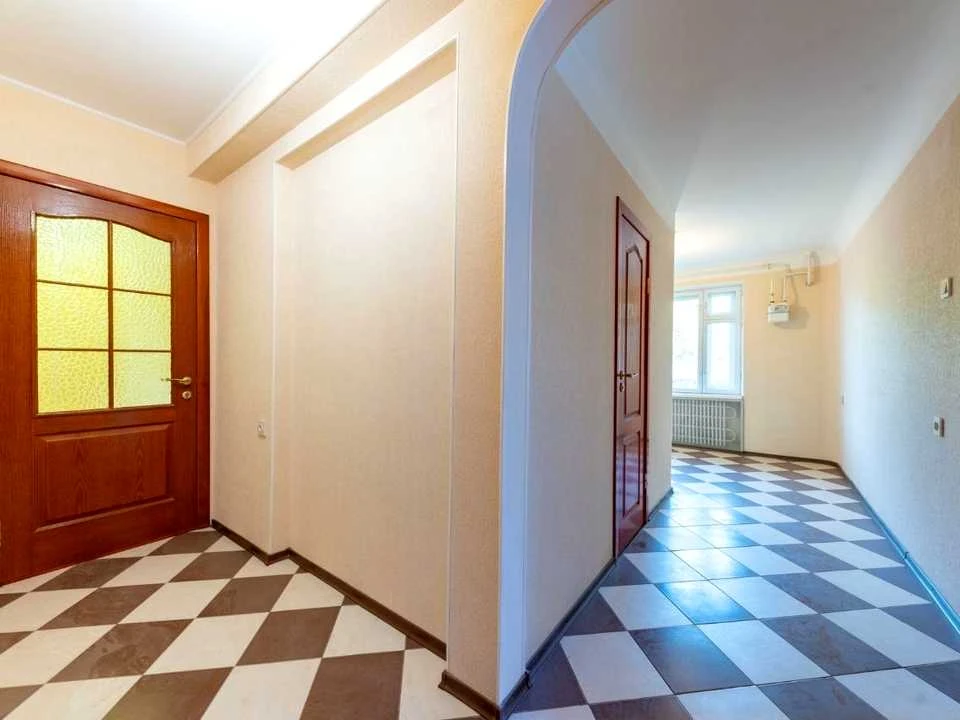 Apartment. Kharkiv, Luhanska Street.