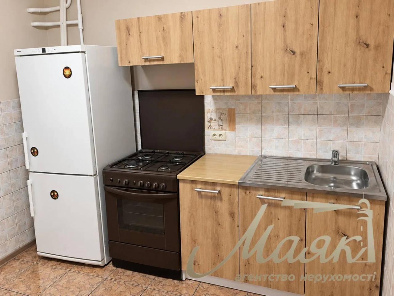 Продаж 2-кімнальної квартири з ремонтом, 57 м², вул. Миколи Закревського