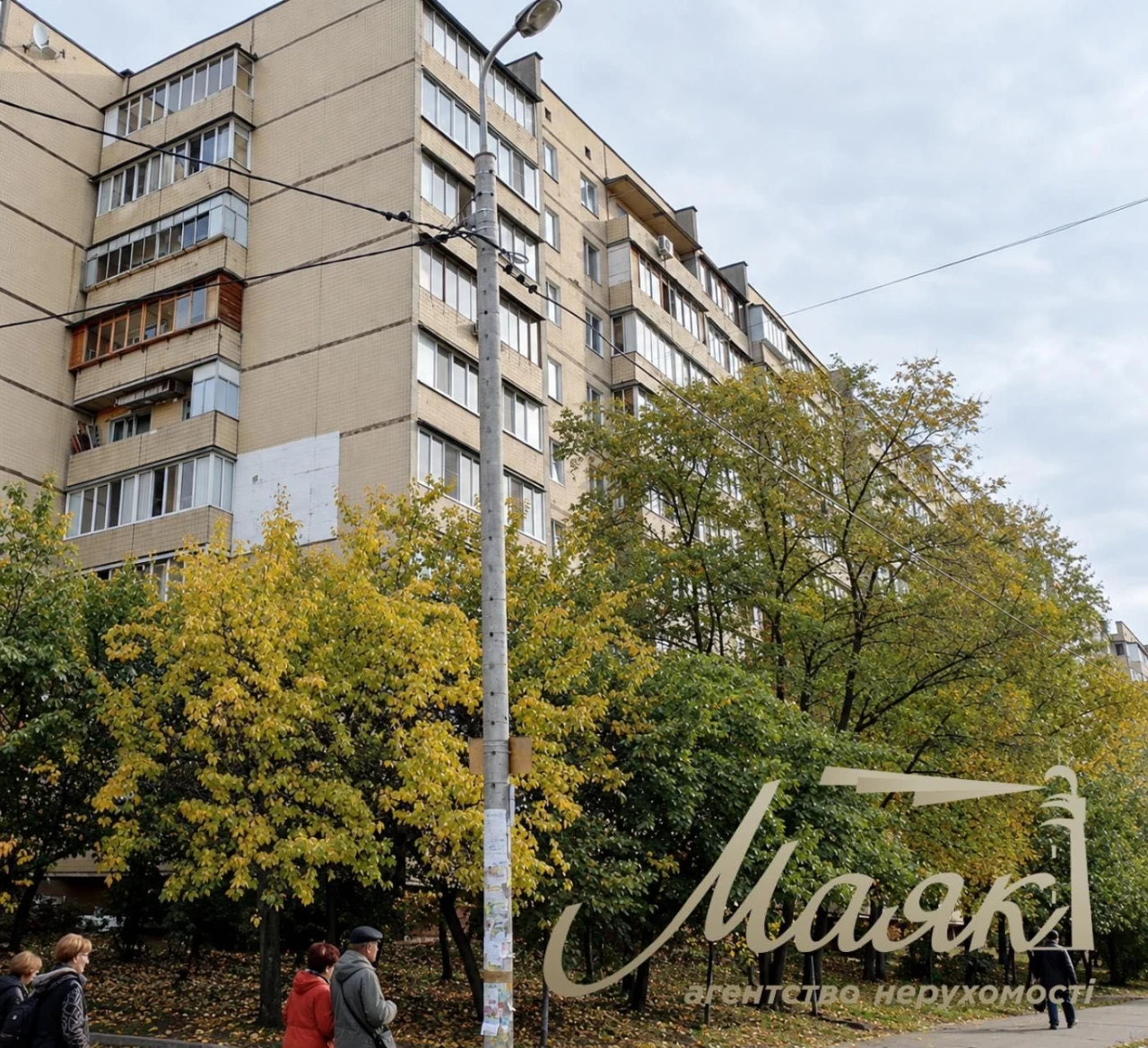 Продаж 2-кімнальної квартири з ремонтом, 57 м², вул. Миколи Закревського