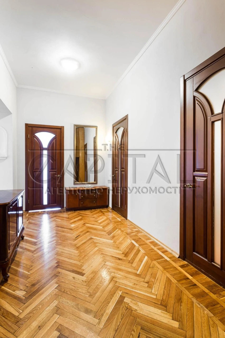 Продаж 5-кімнатній квартири, вул. Ярославів Вал, Шевченківський район