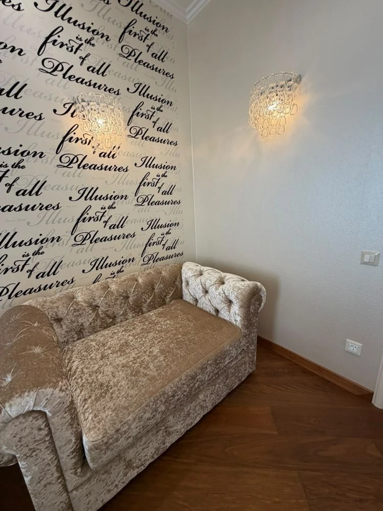 Продається 2-кімнатна квартира 120м² з VIP ремонтом та видом на море