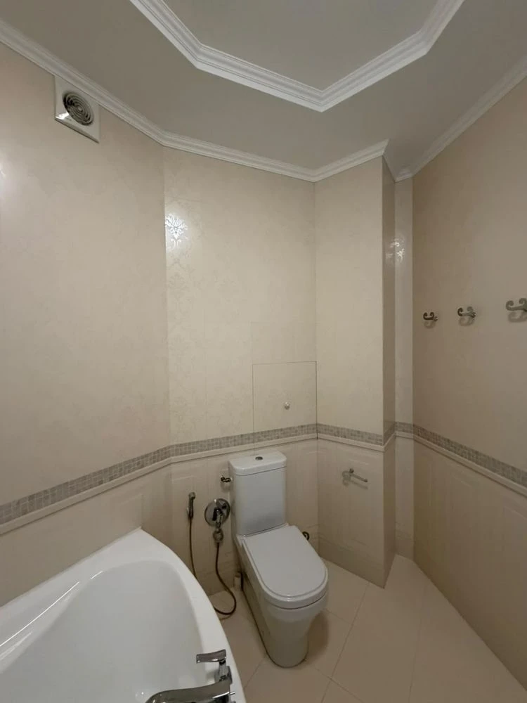 Продається 2-кімнатна квартира 120м² з VIP ремонтом та видом на море