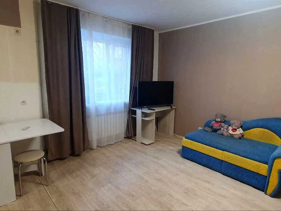 Квартира. Одесса, улица Героев Крута