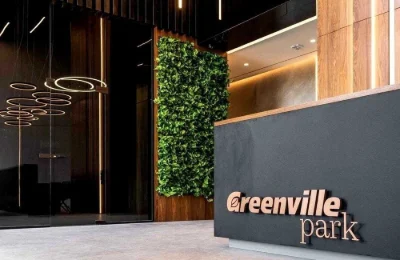 Without %. Sale of an exclusive 3-room apartment in the Greenville Park residential complex