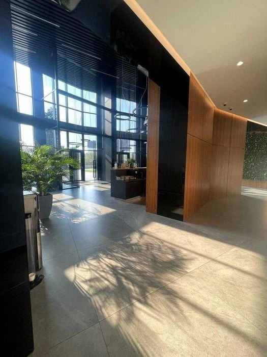 Without %. Sale of an exclusive 3-room apartment in the Greenville Park residential complex