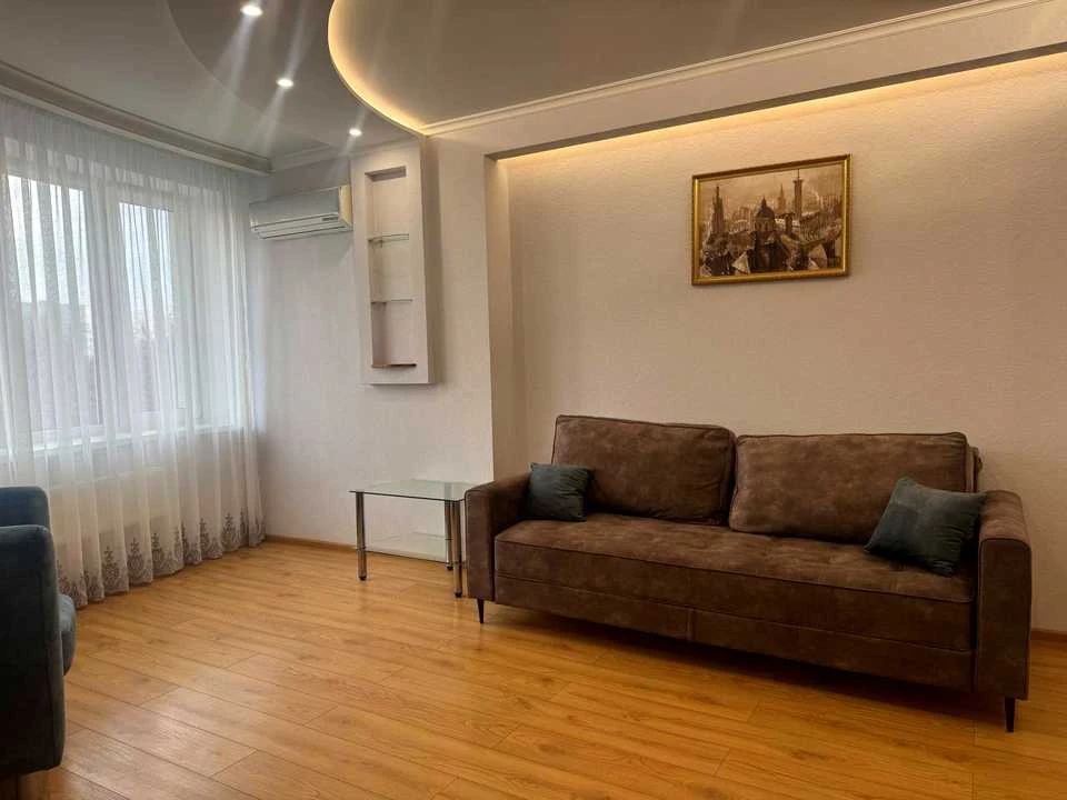 Квартира. Київ, вулиця Верховинна
