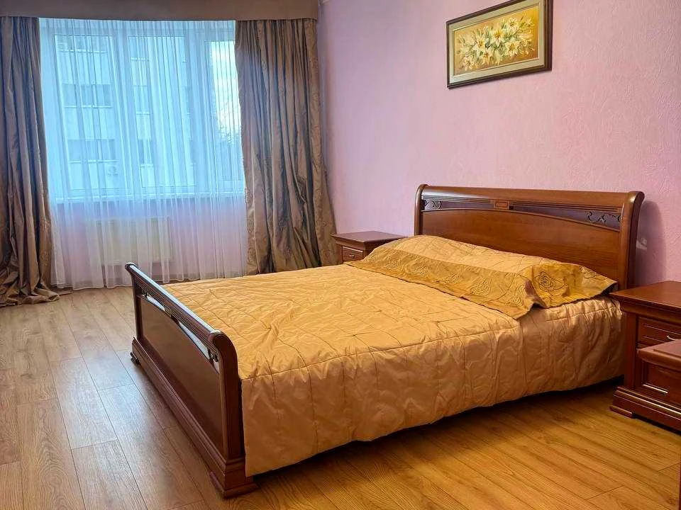 Квартира. Київ, вулиця Верховинна