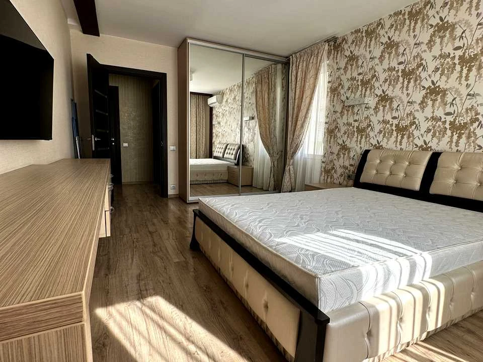 Apartment. Urlivska Street, Kyiv