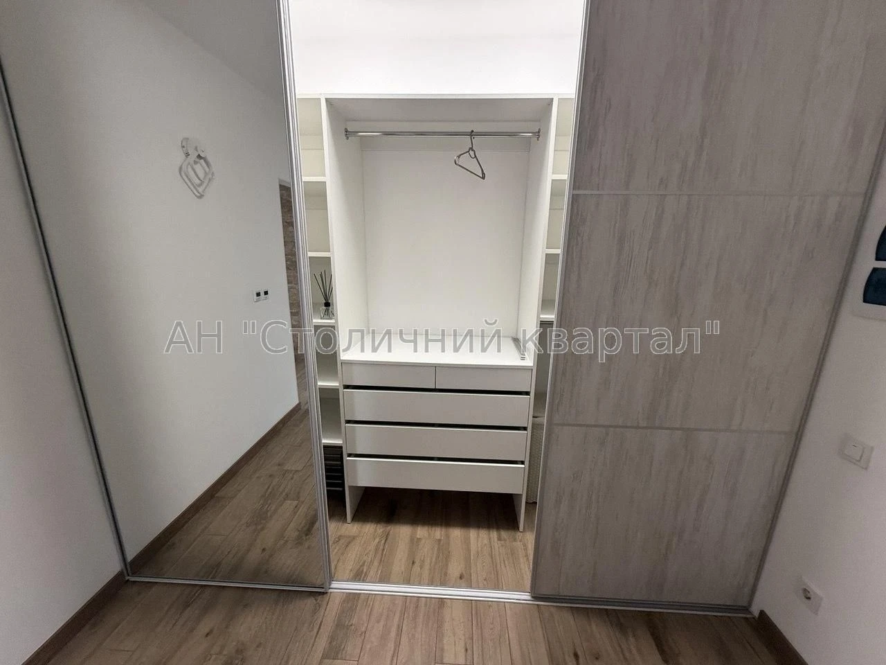Продаж, 2-кімн, 68 м2, ЖК Севен/Seven, Дніпровська набережна
