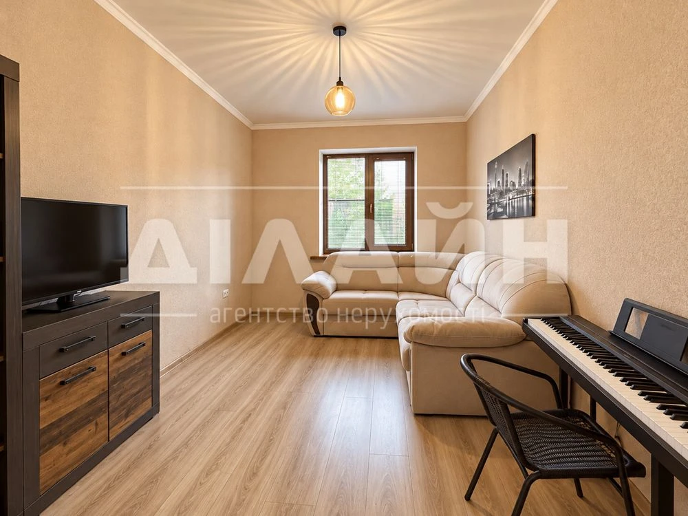 Сказочный уголок для жизни | уютный дом, 150 м², 8 соток