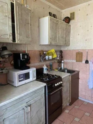 3-кімнатна квартира в житловому масиві Роган, покращеної планування