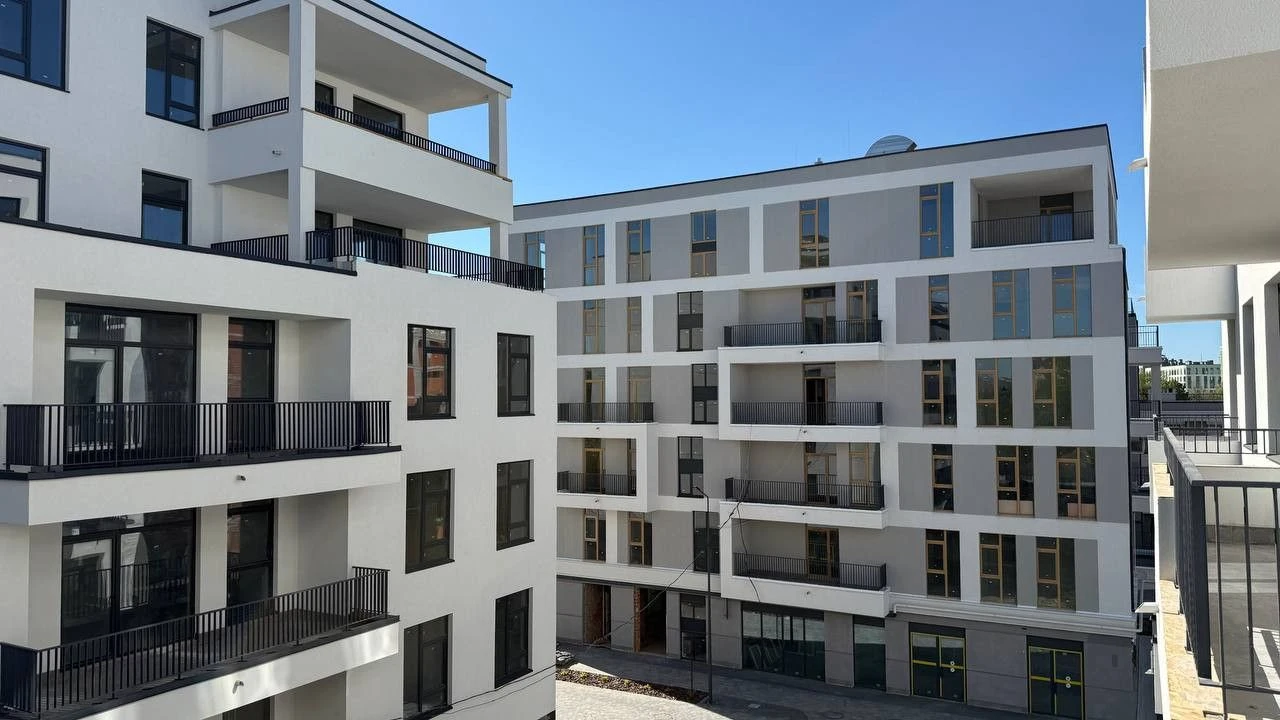 Продаж 2-кімнатній квартири 82 м.кв.