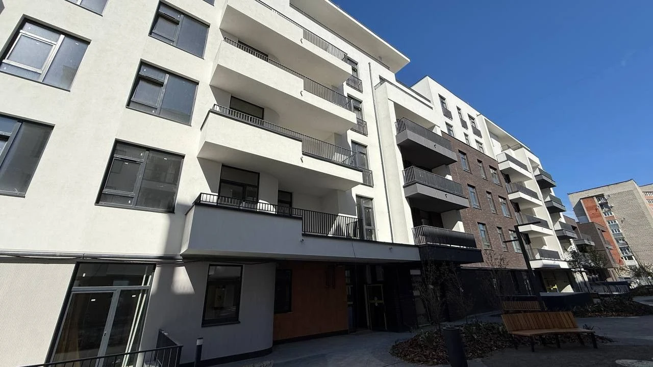 Продаж 2-кімнатній квартири 82 м.кв.