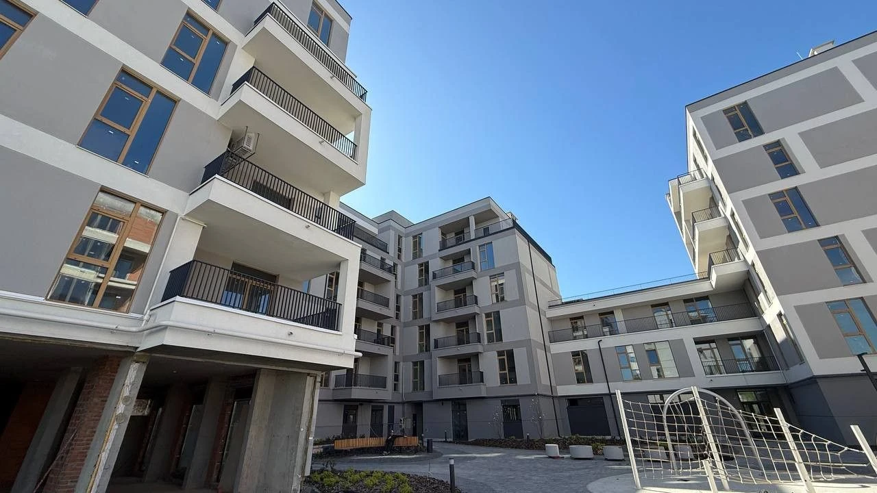 Продаж 2-кімнатній квартири 82 м.кв.