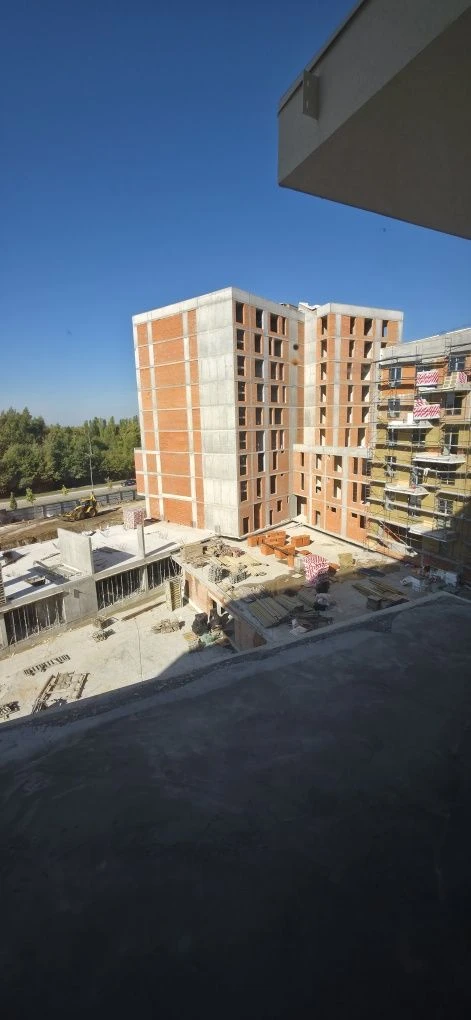Продаж квартири в будинку бізнес-класу