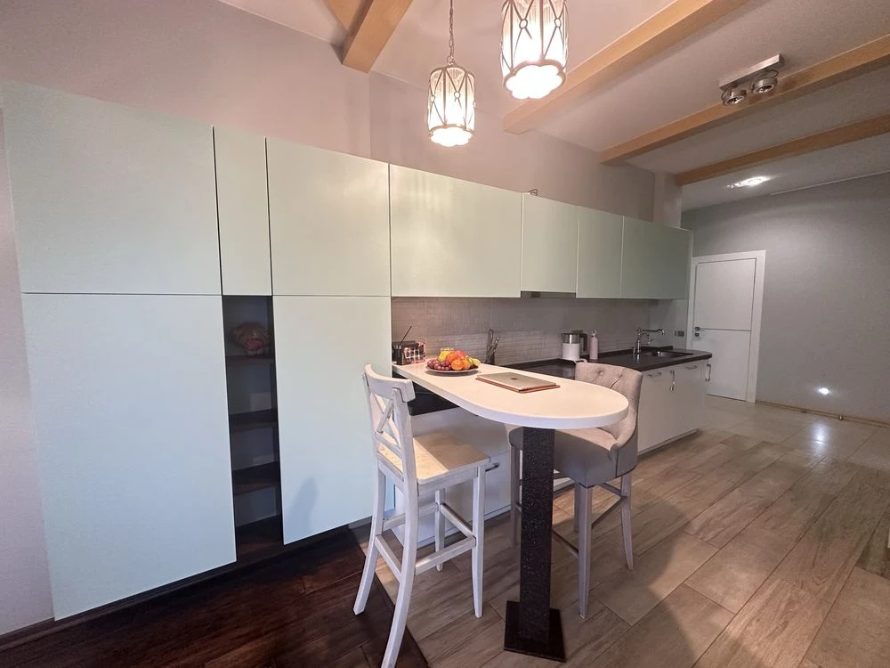 Sale of a 3-bedroom apartment (100m2) in the "Smaragdovyi" residential complex, Shapovala, Mokra