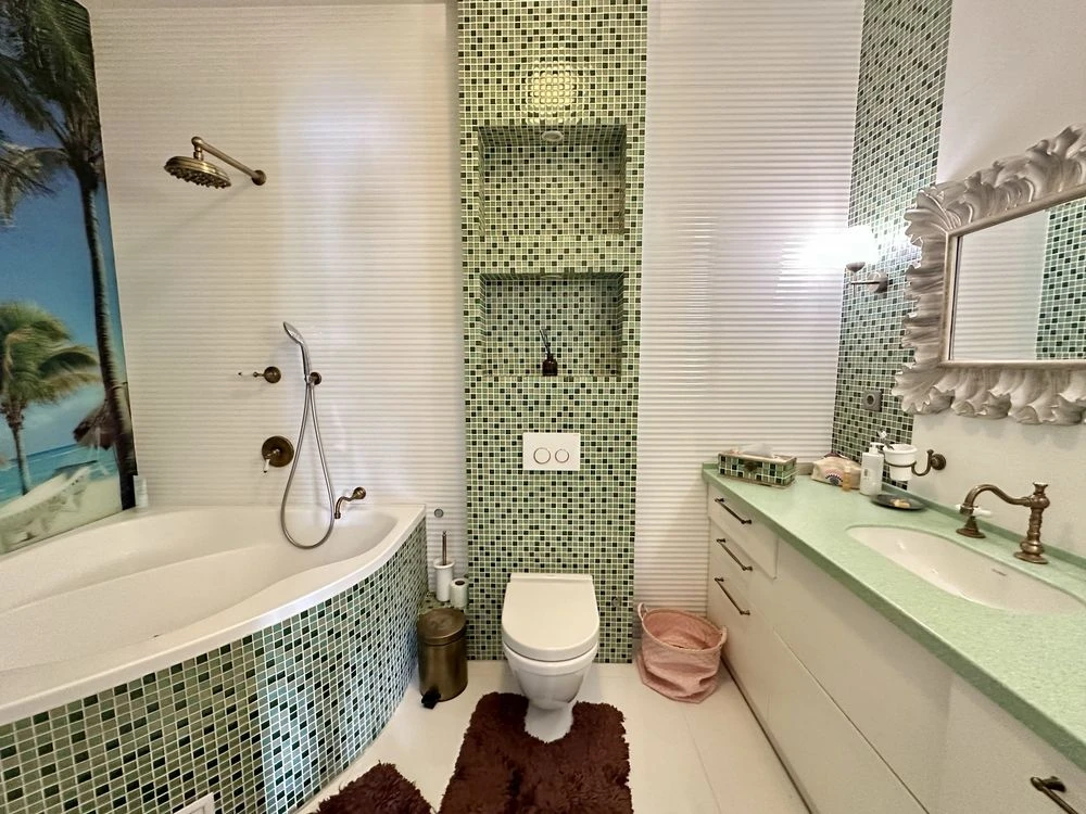 Sale of a 3-bedroom apartment (100m2) in the "Smaragdovyi" residential complex, Shapovala, Mokra