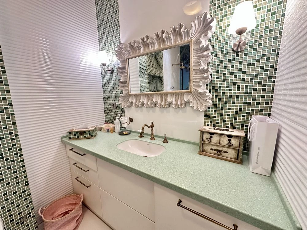 Sale of a 3-bedroom apartment (100m2) in the "Smaragdovyi" residential complex, Shapovala, Mokra