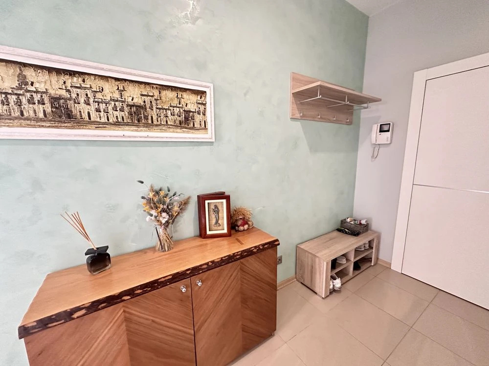 Sale of a 3-bedroom apartment (100m2) in the "Smaragdovyi" residential complex, Shapovala, Mokra