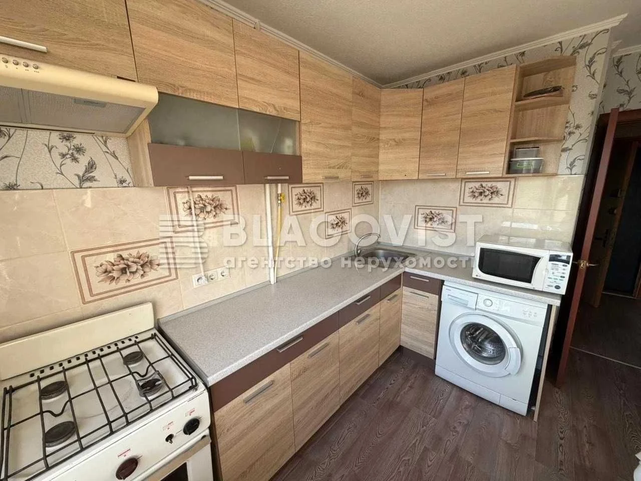 Sale of a 2-room apartment near Polytechnic Institute