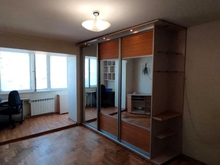 Квартира. Харків, 23 серпня вул.