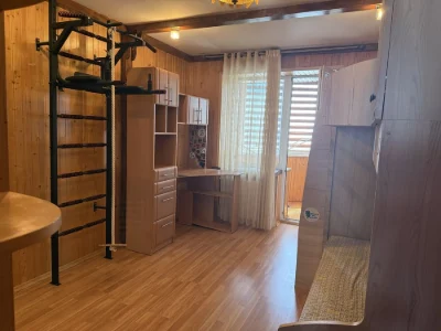 Sale of a three-room apartment