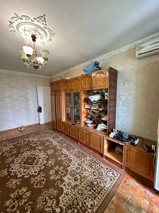 Пропонується до продажу 2-кімнатна квартира під ремонт
