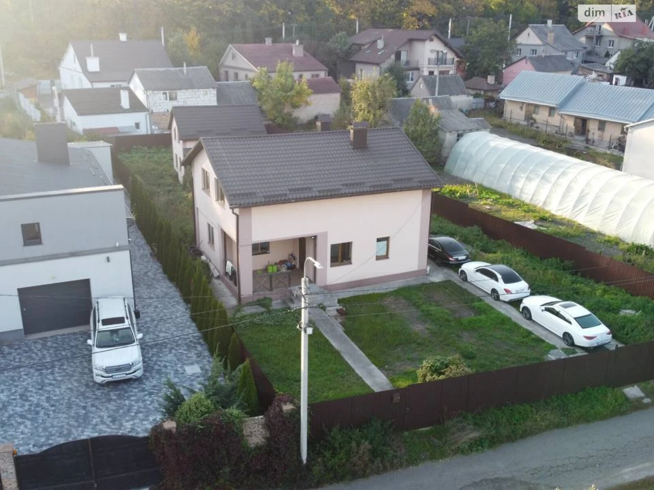 Продаж Будинку в Басових Кутах
