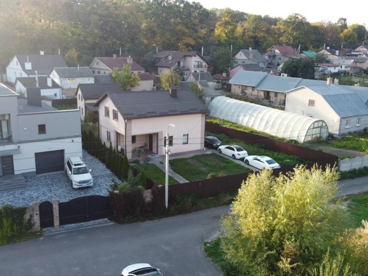 Продаж Будинку в Басових Кутах