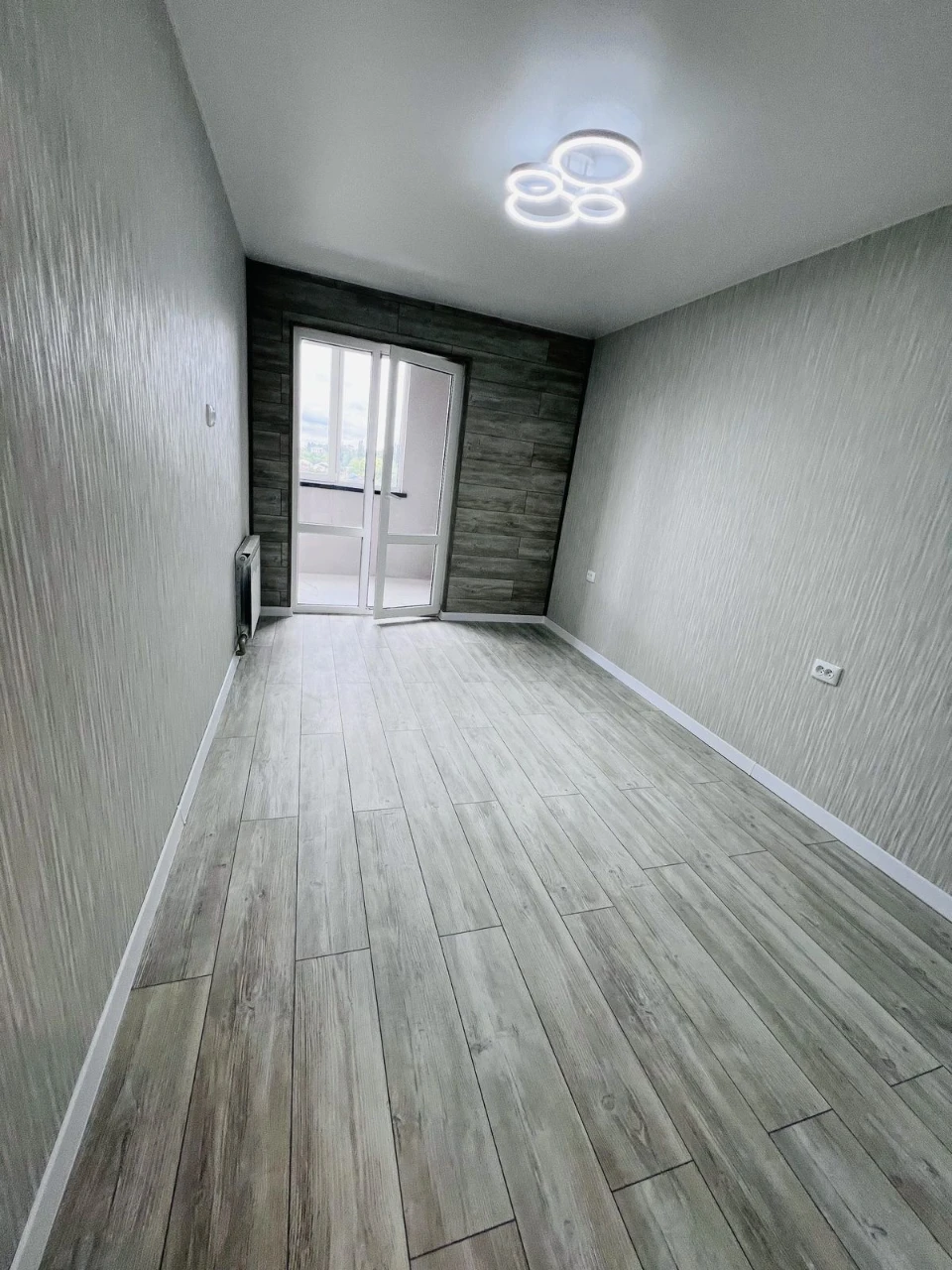 Modern 2-bedroom apartment in Novomykolaivka