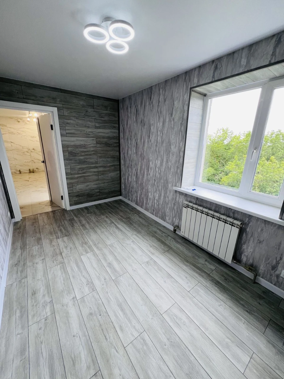 Modern 2-bedroom apartment in Novomykolaivka