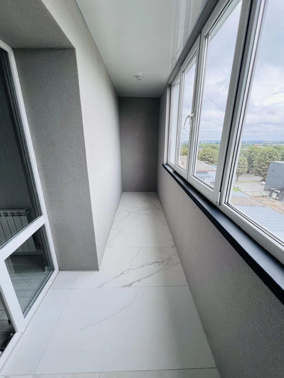 Modern 2-bedroom apartment in Novomykolaivka