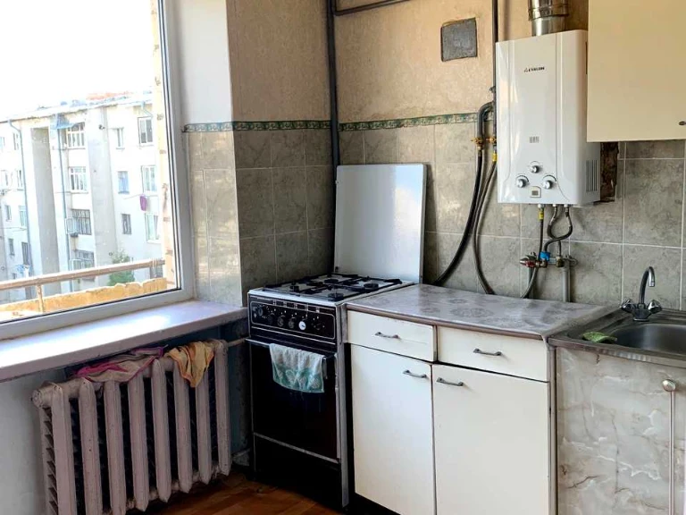Apartment. Sergyi Skalda Street, Chernivtsi