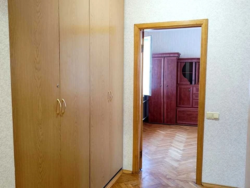 Квартира. Київ, Михайла Омеляновича-Павленка вул.