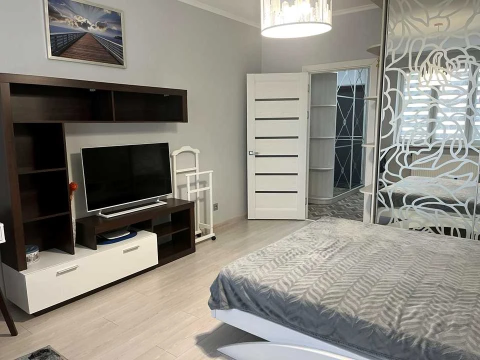 Apartment. Kyiv, Heroiv Polku "Azov" st.