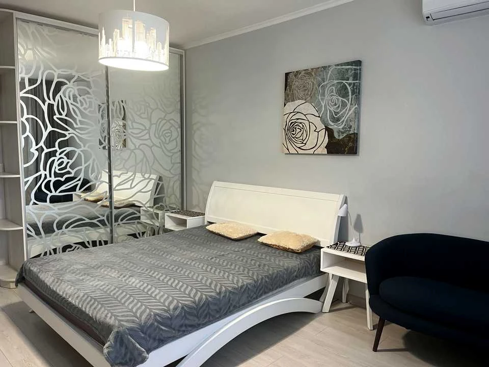 Apartment. Kyiv, Heroiv Polku "Azov" st.