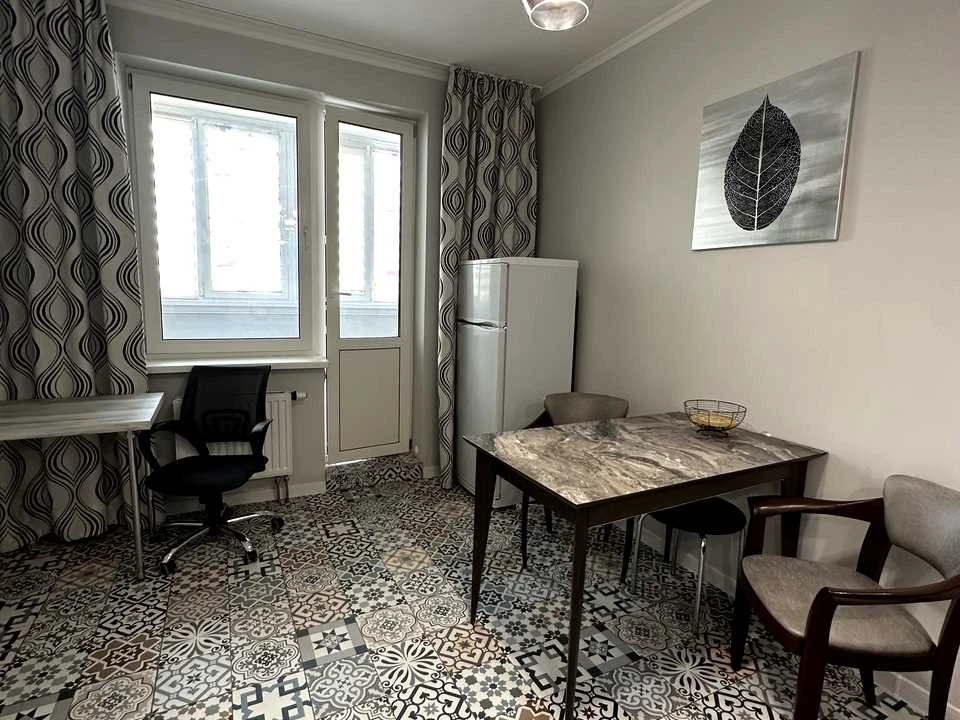 Apartment. Kyiv, Heroiv Polku "Azov" st.