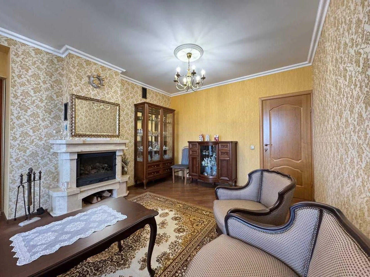 Sale of a 2-level apartment 137.3 sq m on Green Park Street