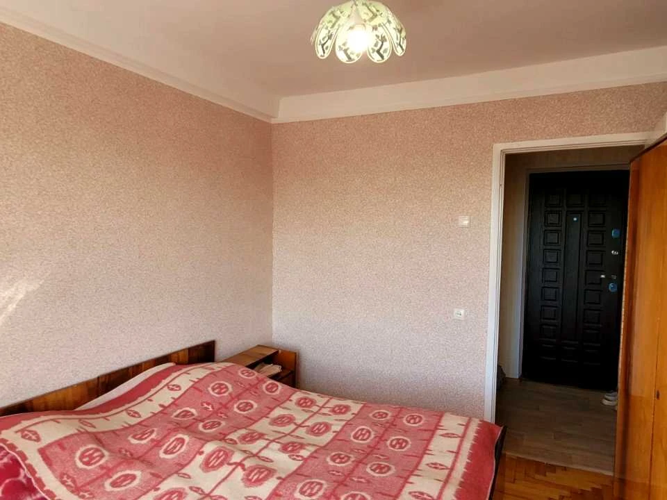 Квартира. Запоріжжя, Чарівна вул.