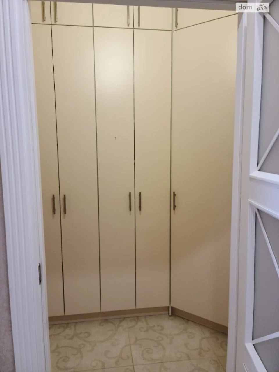 Long-Term Rental Apartment, Velykyi Fontan