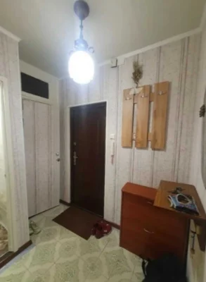 Продам простору 1-кімнатну квартиру на Роганському житловому