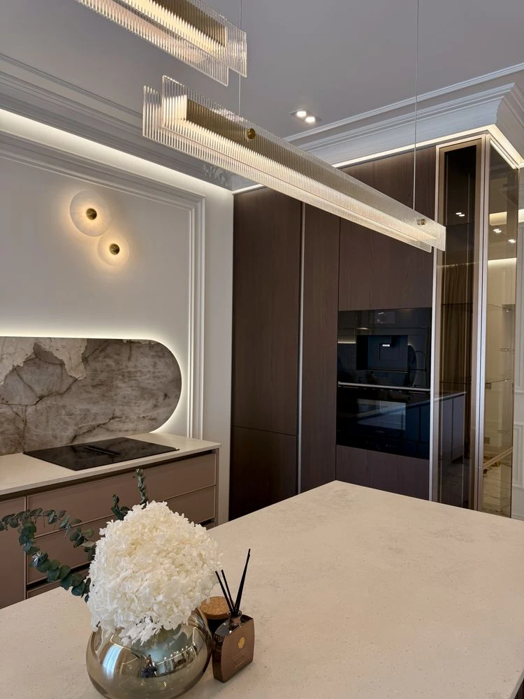 Sale of a designer 4-room apartment. Taxes included.