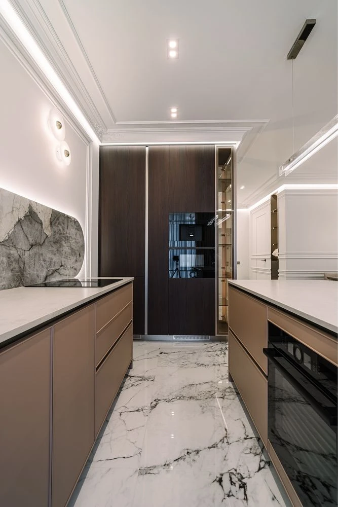 Sale of a designer 4-room apartment. Taxes included.