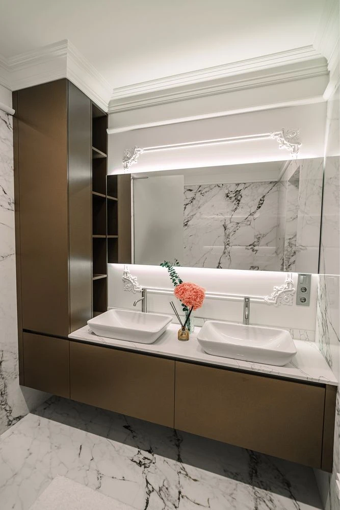Sale of a designer 4-room apartment. Taxes included.