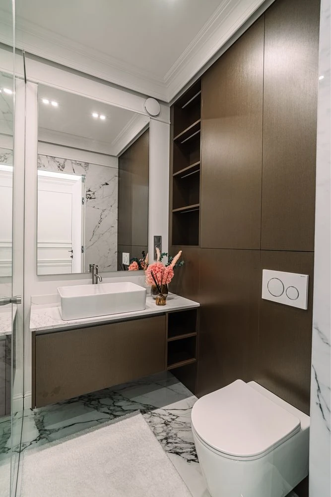 Sale of a designer 4-room apartment. Taxes included.