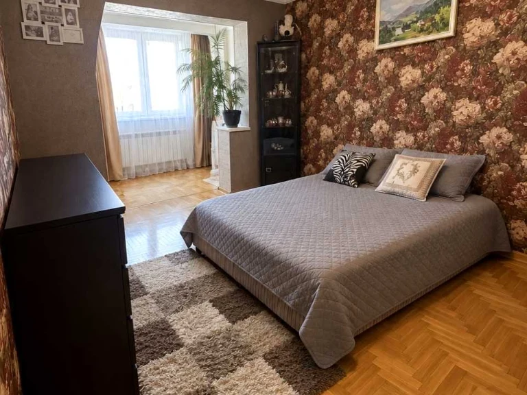 Квартира. Ужгород, улица Михаила Грушевского
