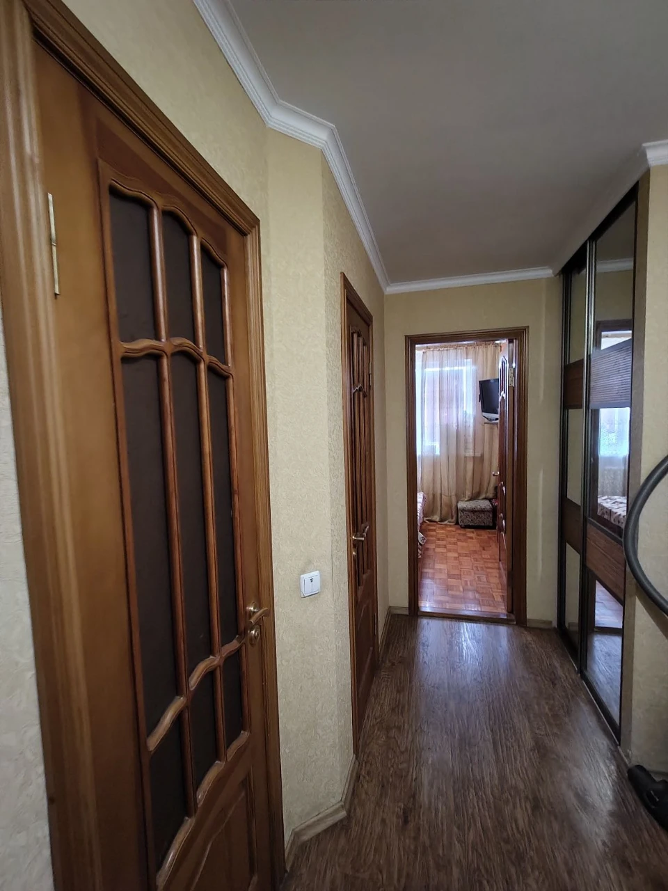 Продається 3-кімнатна квартира, вул. Образцова, 2/9, цегла, чеська
