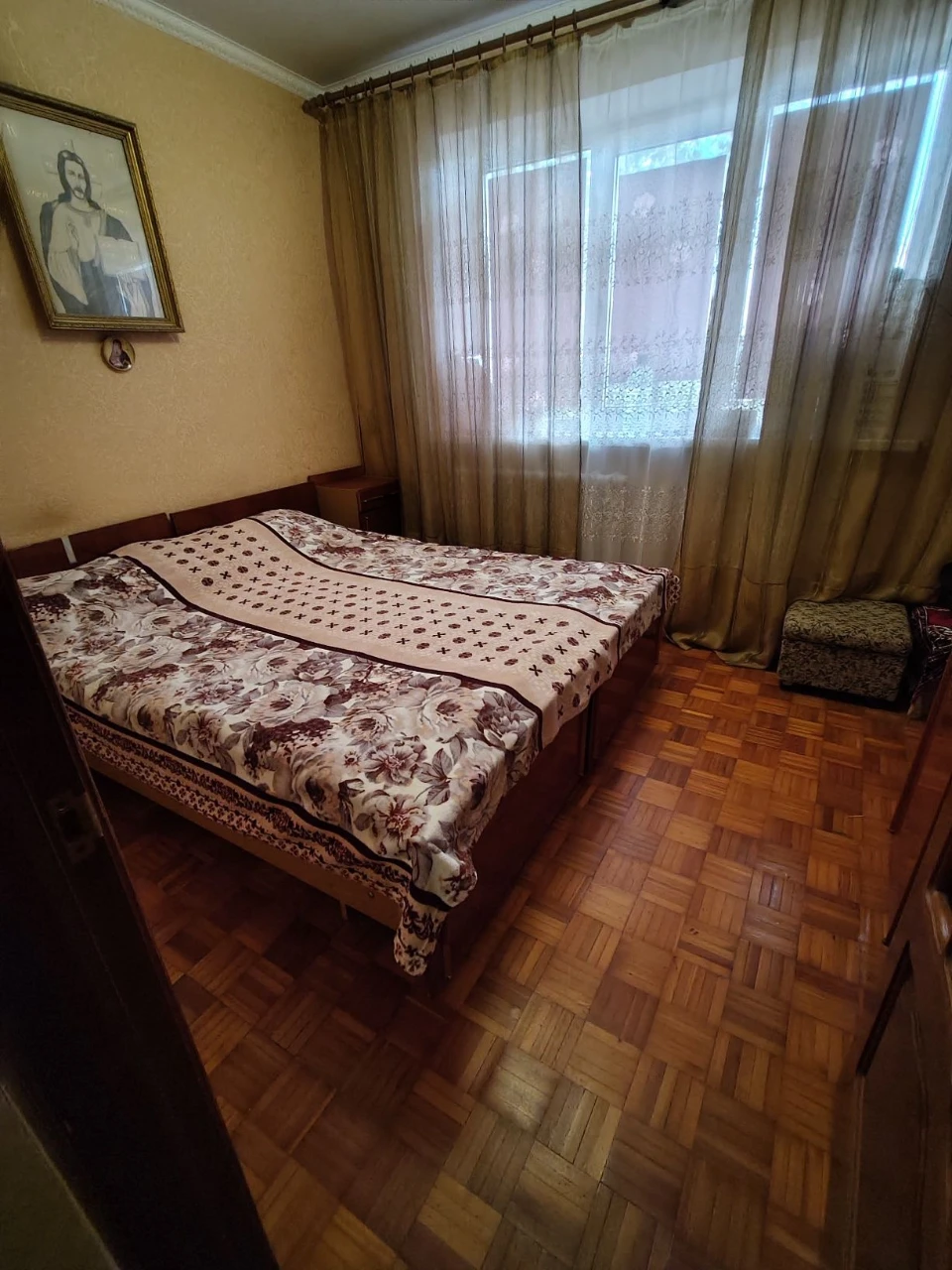 Продається 3-кімнатна квартира, вул. Образцова, 2/9, цегла, чеська