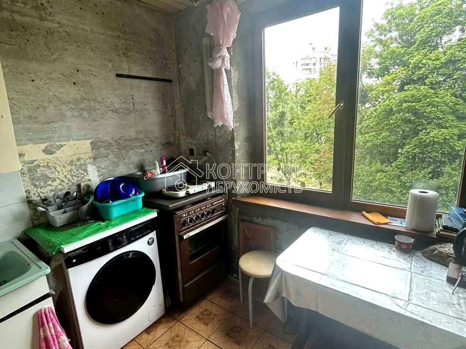Apartment. Kharkiv, Peremohy Avenue.